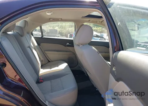 2011 Ford Fusion Se z USA, uszkodzony, nr VIN 3FAHP0HG4BR239219